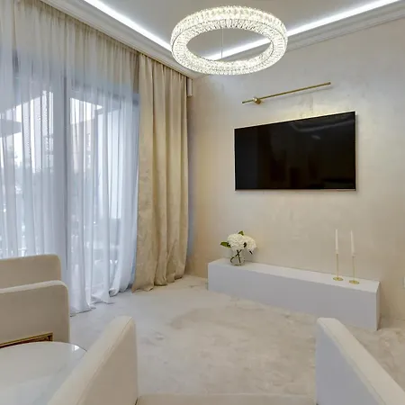 Jacuzzi Mirror By Downtown Apartament *