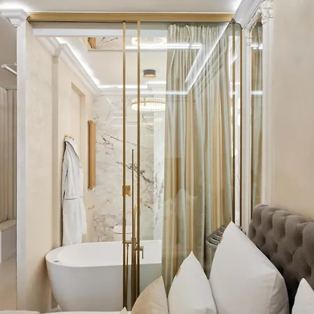 Jacuzzi Mirror By Downtown Apartament *